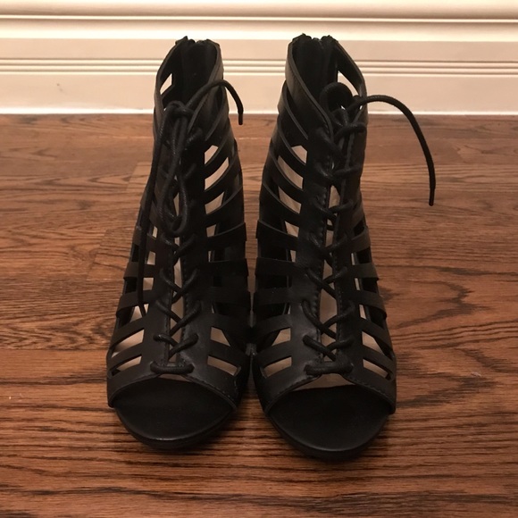 Lace Up Sandals - Picture 1 of 3